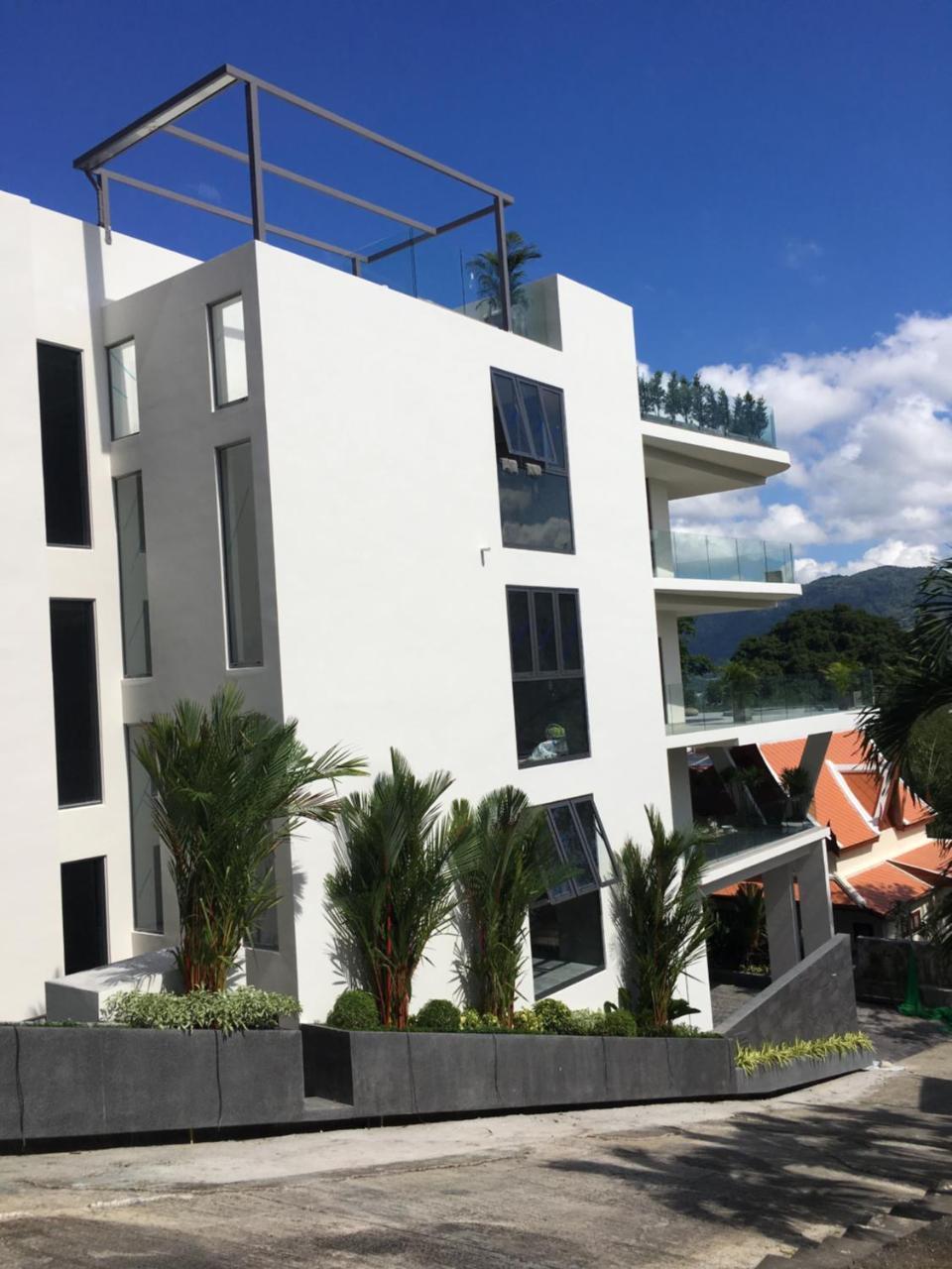 Patong Heights Hotel Buitenkant foto The new building of the University of Applied Sciences and Medical University of Tyrol